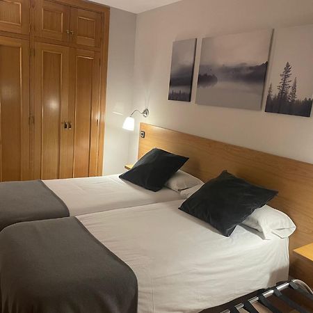 Aparthotel El Serch Andorra la Vella Eksteriør billede