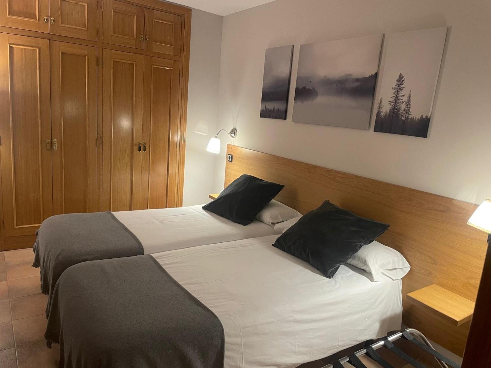 Aparthotel El Serch Andorra la Vella Eksteriør billede