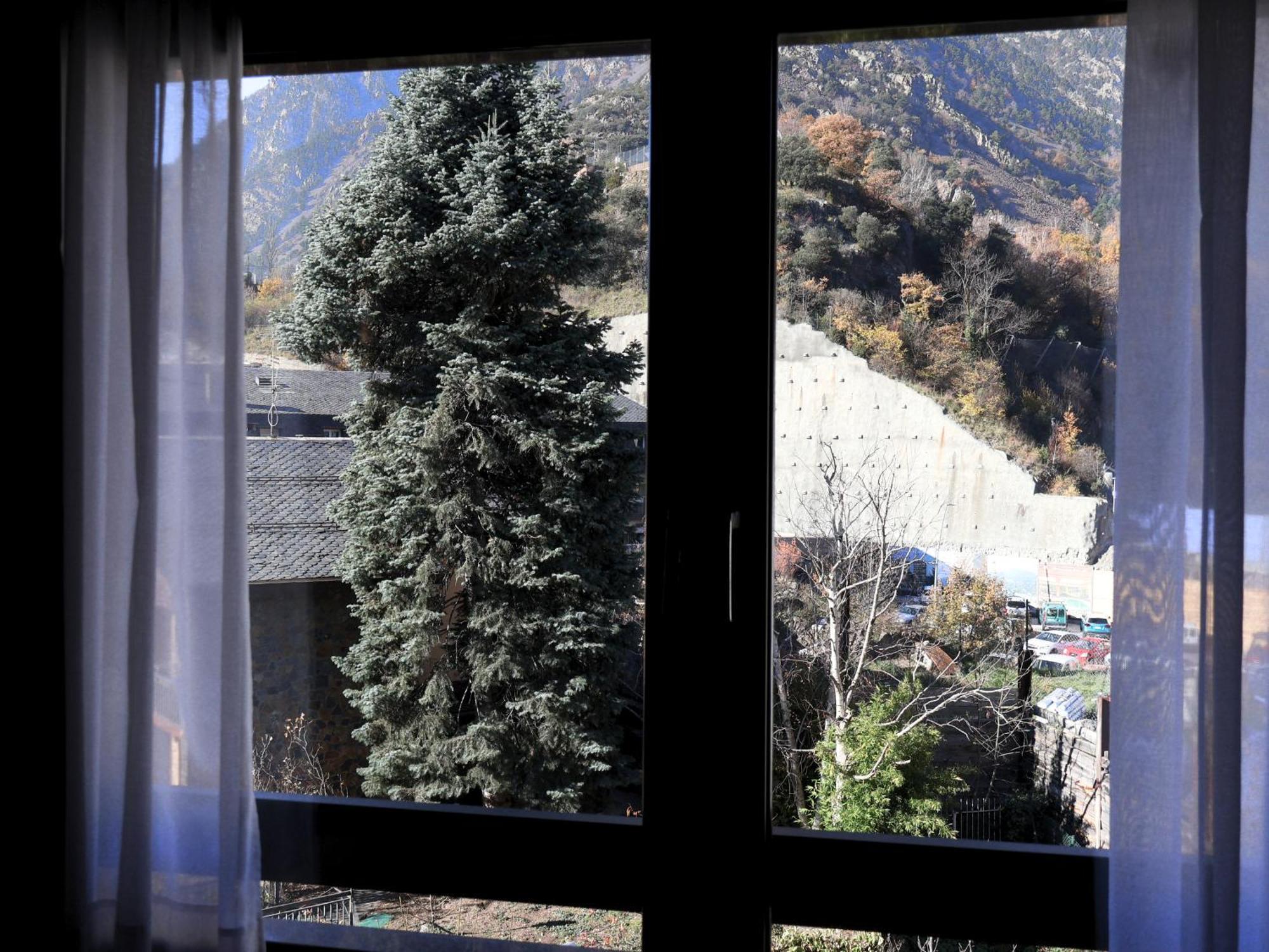 Aparthotel El Serch Andorra la Vella Eksteriør billede